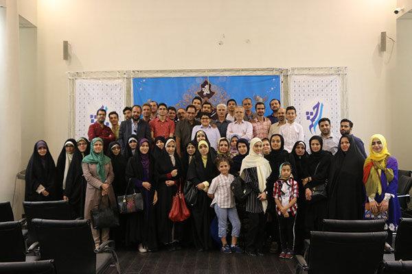 نوجوانان برنامه سازی می کنند، اقیانوس آرام با الگوی نیمرخ نوجوانان برنامه سازی می نمایند، اقیانوس آرام با الگوی نیمرخ