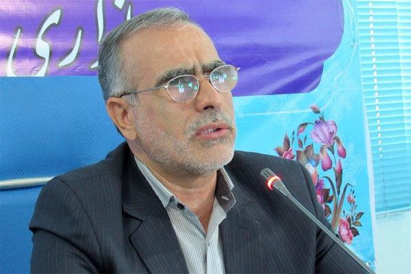 کاهش تراکم دانش آموزی در مدارس روستاها باید جدی گرفته شود