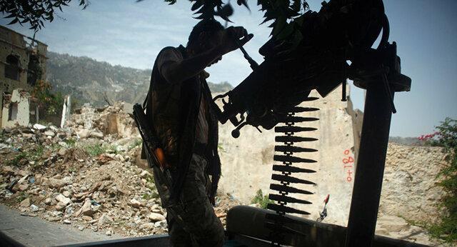 حمله پهپادی ارتش یمن به پایگاه نیروهای منصور هادی در لحج