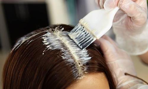 10 اشتباه رایج در رنگ کردن مو ها که شما را از نتیجه دلخواهتان دور می نماید