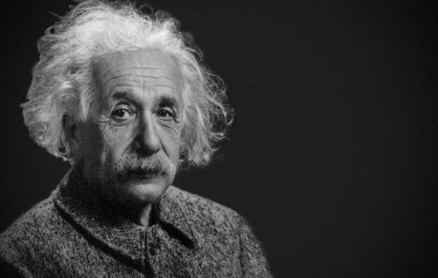 رمزگشایی از عادت های عجیب اینشتین