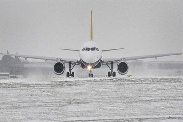 انجام پرواز فرودگاه تبریز علی رغم بارش سنگین برف و برودت هوای شدید