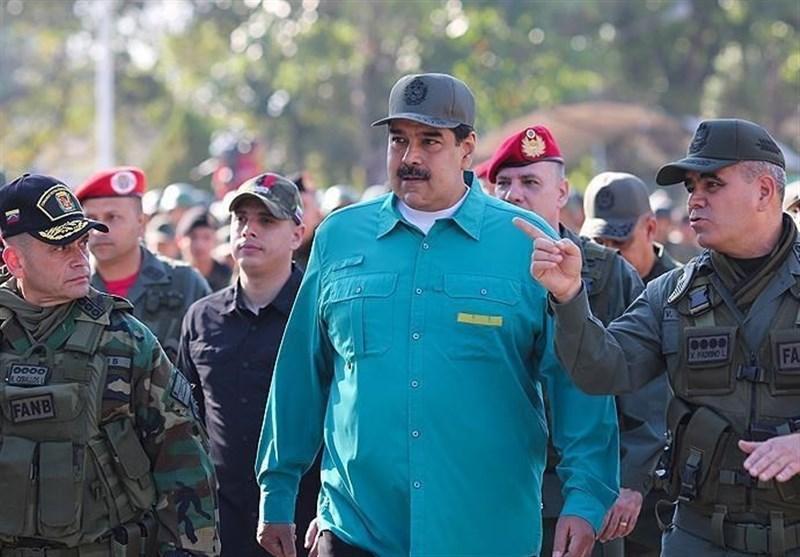 مادورو: آمریکا به دنبال ایجاد بحران ساختگی برای شروع جنگ است
