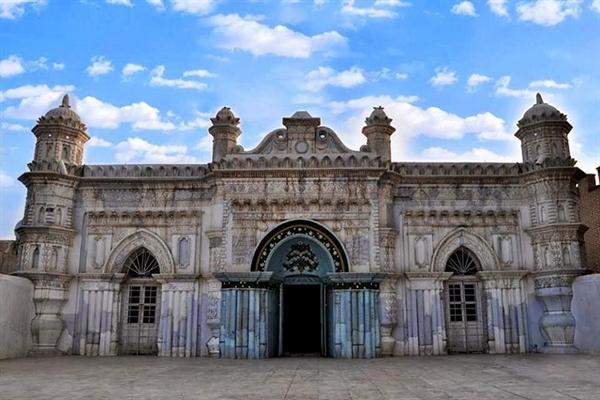 در آبادان به دیدن رنگونی ها بروید