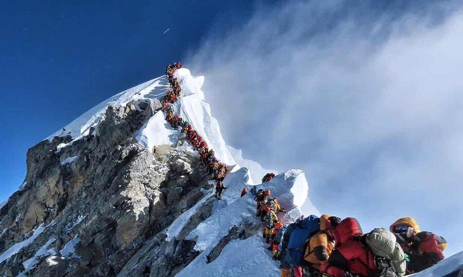 عکس روز: صف کوهنوردان اورست