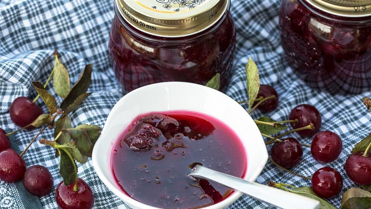طرز تهیه شربت و مربا آلبالو خوش رنگ طرز تهیه شربت و مربا آلبالو خوش رنگ
