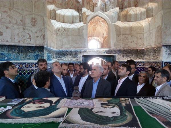بازدید مونسان از بقعه شیخ کلخوران اردبیل بازدید مونسان از بقعه شیخ کلخوران اردبیل