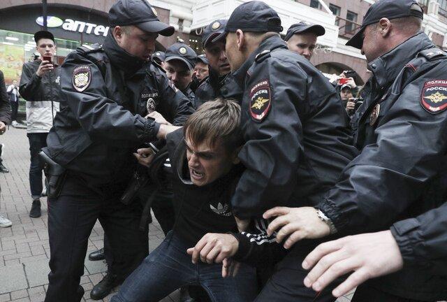 تشکیل کمیسیونی برای آنالیز احتمال مداخله خارجی در اعتراضات روسیه