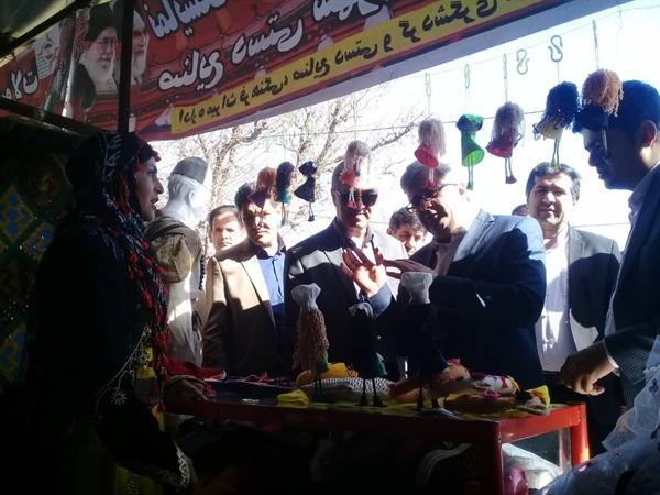 بازدید معاون گردشگری کشور از نمایشگاه صنایع دستی یاسوج بازدید معاون گردشگری کشور از نمایشگاه صنایع دستی یاسوج