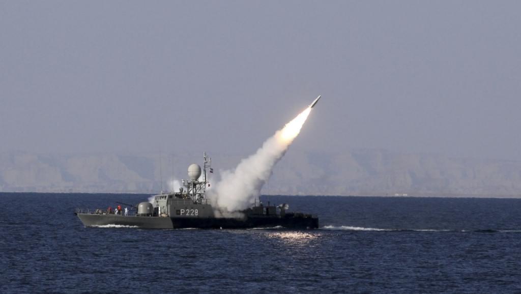 موشک قادر دست بلند نیرو های مسلح ایران در خلیج فارس