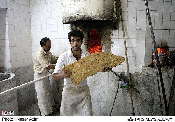 نان گران نشده است ، اتحادیه نانوایان نباید نرخ جدید نان نان گران نشده است ، اتحادیه نانوایان نباید نرخ جدید نان را ابلاغ می کرد