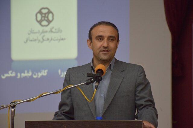 از هر گونه باندبازی و جناح بندی در دانشگاه جلوگیری گردد