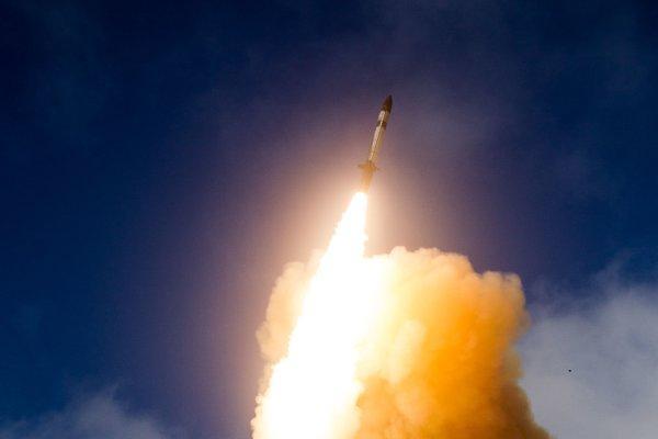 آمریکا موشکی با قابلیت حمل کلاهک هسته ای آزمایش کرد