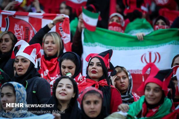 حضور بانوان و شمشیر دو لبه، اولین تجربه ای که نباید آخرین حضور بانوان و شمشیر دو لبه، اولین تجربه ای که نباید آخرین باشد