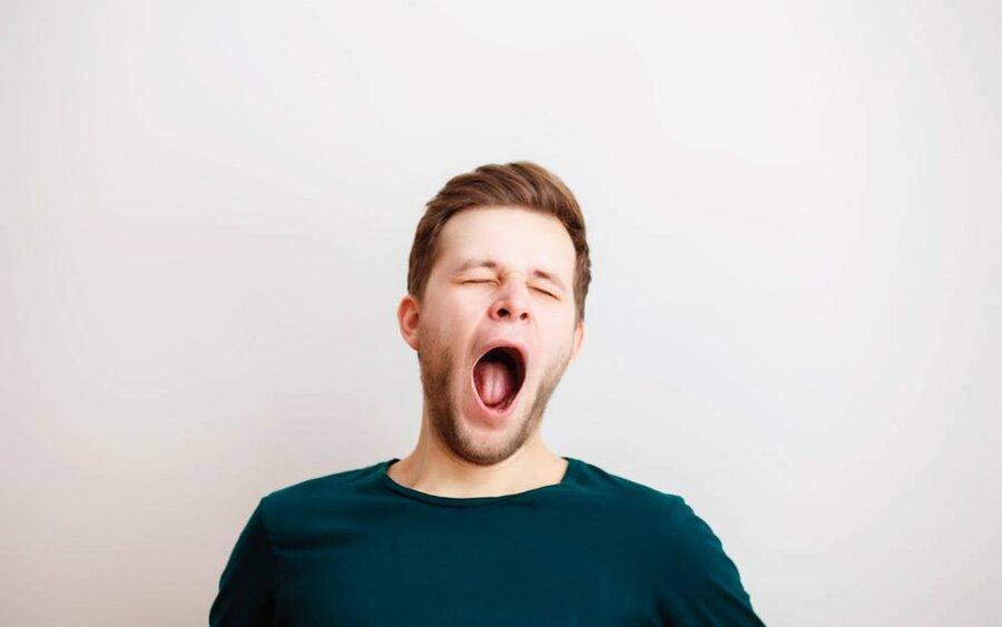 نکته بهداشتی: چرا خمیازه می کشید؟