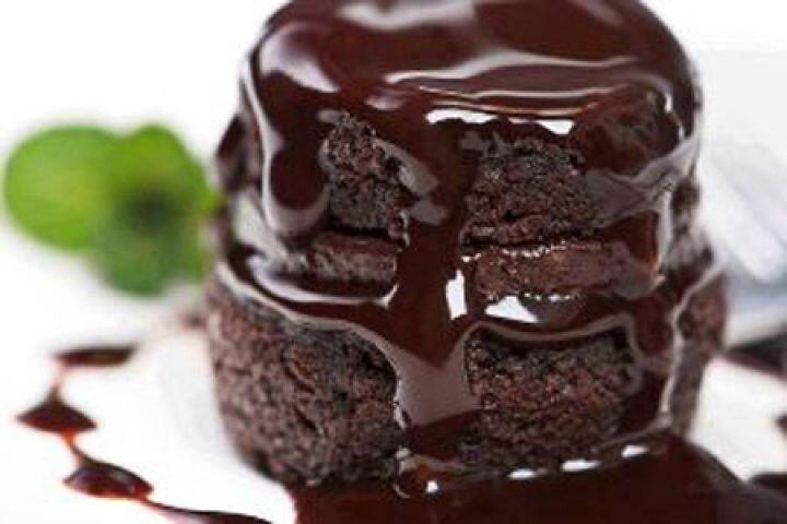 آشنایی با روش تهیه سوفله شکلات آشنایی با روش تهیه سوفله شکلات