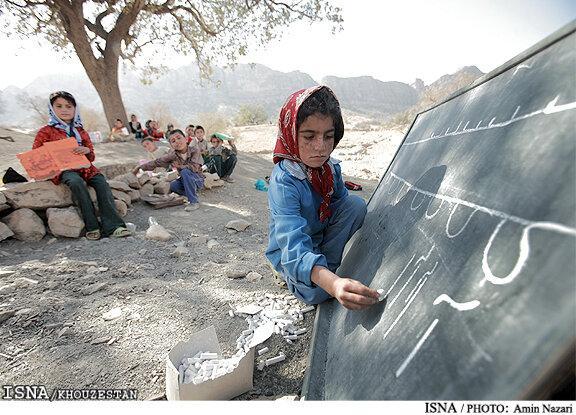 لرستان در بخش مدارس عشایری مشکل دارد