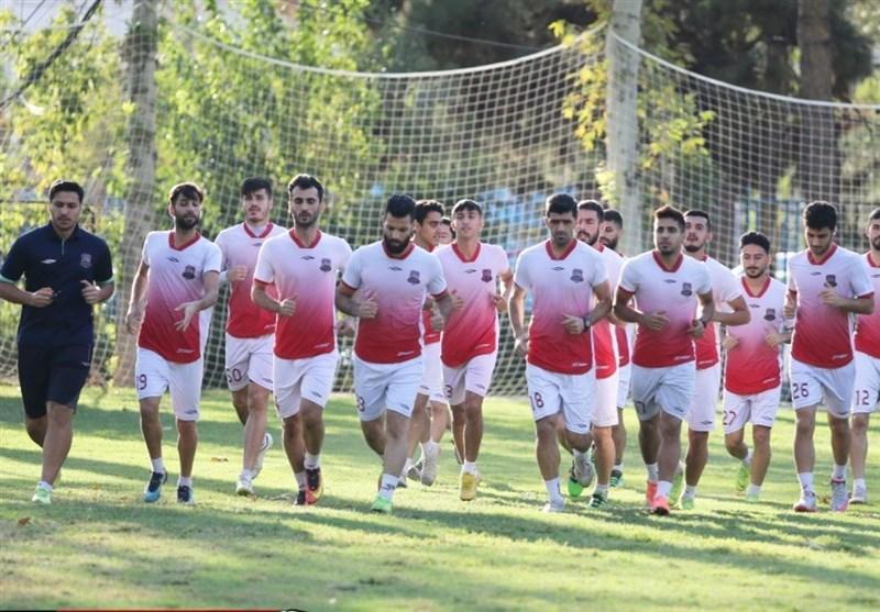 لغو تمرینات نساجی به دلیل مشکلات مالی، مهاجری همچنان در لغو تمرینات نساجی به دلیل مسائل مالی، مهاجری همچنان در C.C.U