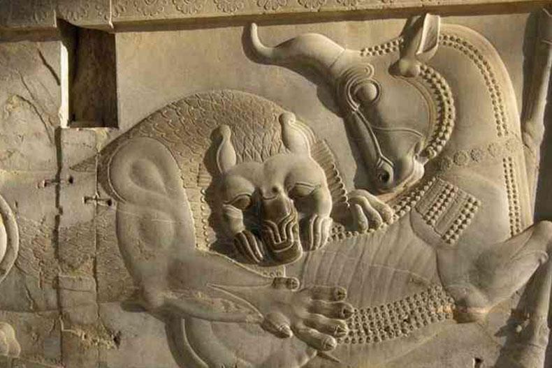 شیرها و گاوهای ایران باستان در موزه ملی باستان شناسی اکویلیا نمایش داده می شود