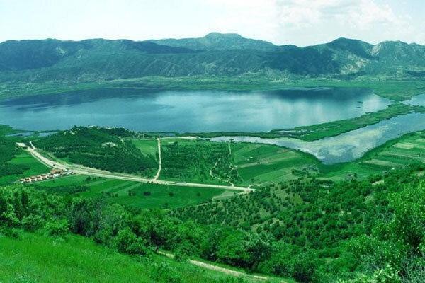 گنجی پنهان در دریاچه زریوار مریوان گنجی پنهان در دریاچه زریوار مریوان