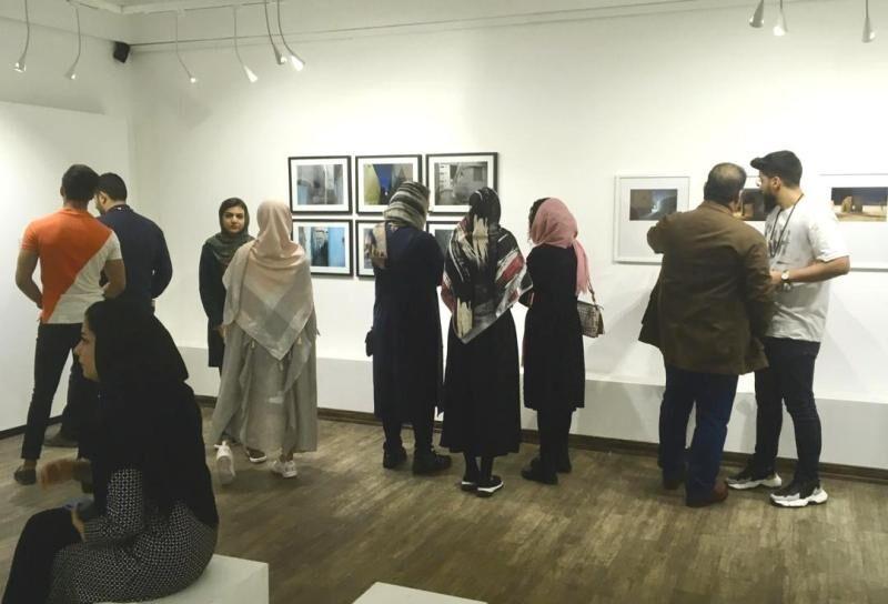 خبرنگاران نمایشگاه عکس گذر در کرمان افتتاح شد خبرنگاران نمایشگاه عکس گذر در کرمان افتتاح شد