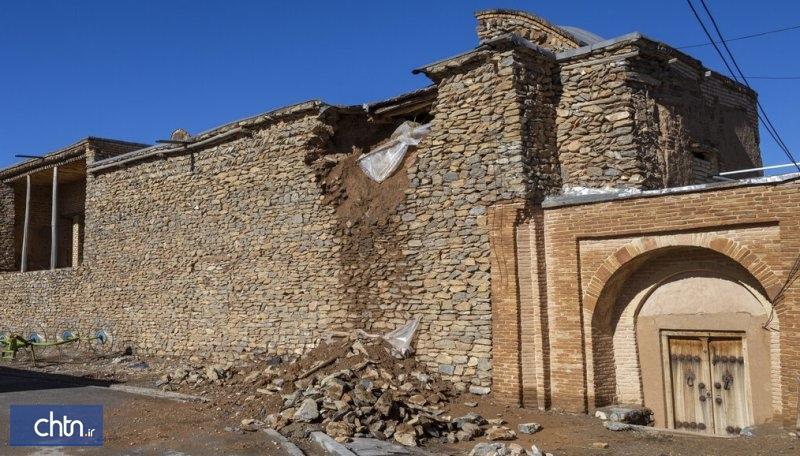 بخش هایی از قلعه تاریخی داراب خان بارده شهرستان بن در بارندگی های اخیر آسیب دیده است