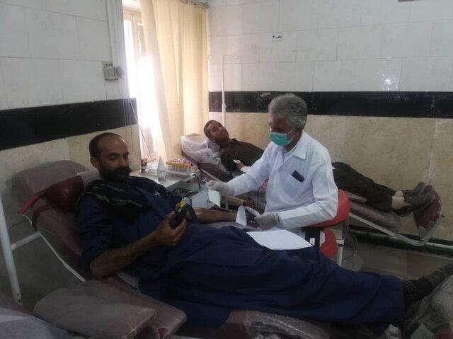 جوانان خاش به صورت خودجوش به نیازمندان خون اهدا کردند