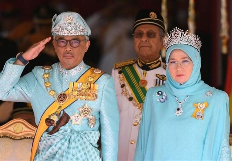قرنطینه پادشاه مالزی و همسرش