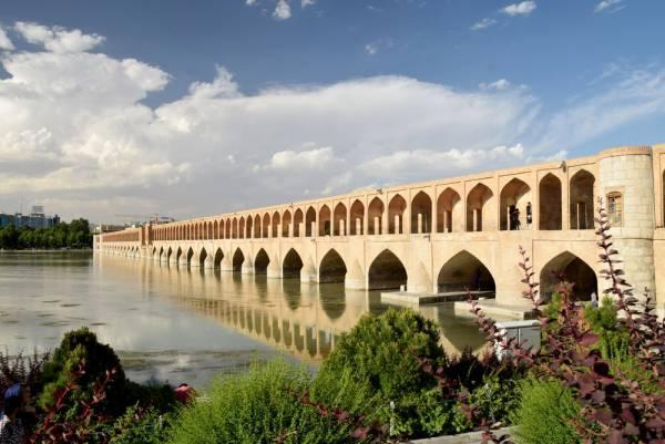 سی و سه پل اصفهان از نمایی که تاحالا ندیده بودید