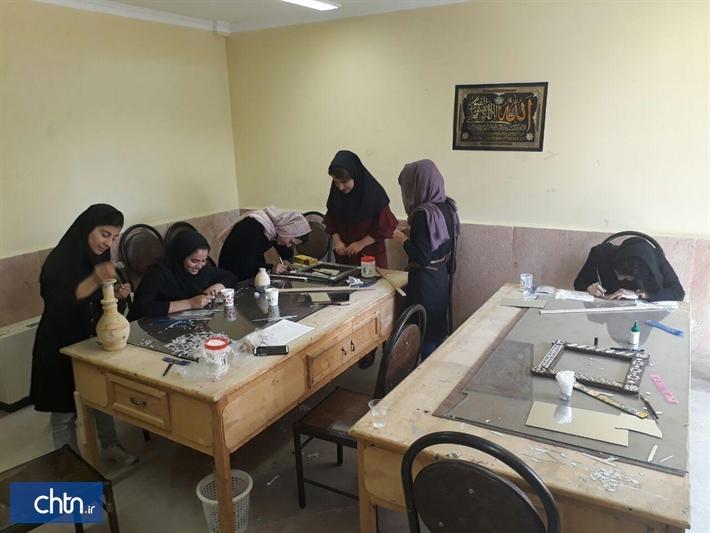 برگزاری 29 دوره آموزشی صنایع دستی در لرستان برگزاری 29 دوره آموزشی صنایع دستی در لرستان