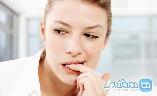 چگونه ناخن جویدن را کنار بگذارم؟ چگونه ناخن جویدن را کنار بگذارم؟