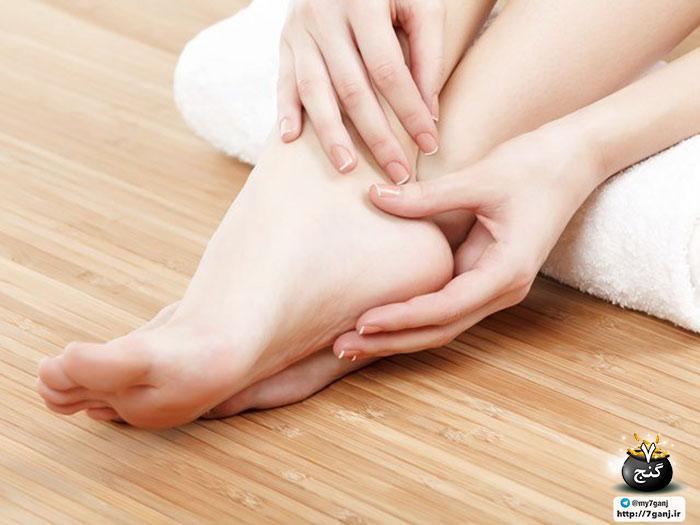 چگونه به طور طبیعی ترک پا را درمان کنیم؟ چگونه به طور طبیعی ترک پا را درمان کنیم؟