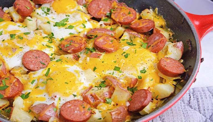 طرز تهیه سوسیس تخم مرغ؛ سریع اما خوشمزه طرز تهیه سوسیس تخم مرغ؛ سریع اما خوشمزه