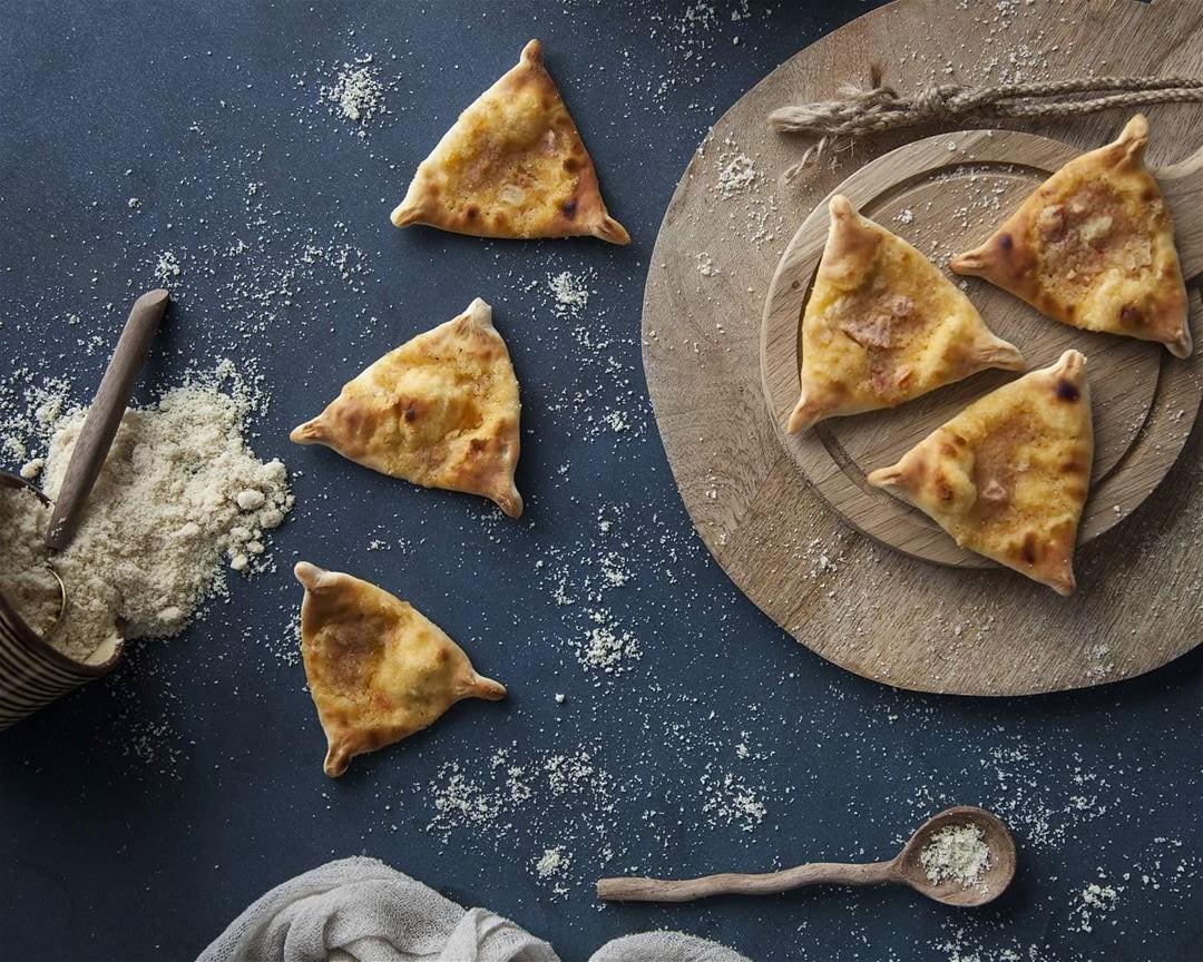 طرز تهیه پیراشکی گوشت و مرغ لبنانی فطایر یا فتایر طرز تهیه پیراشکی گوشت و مرغ لبنانی فطایر یا فتایر