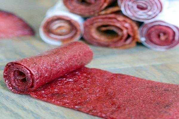طرز تهیه انواع لواشک؛ از نفس های آخر تابستان استفاده کنید