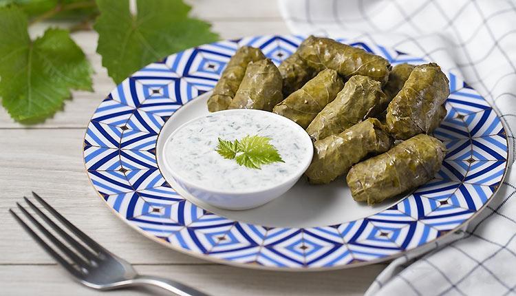 طرز تهیه دلمه برگ انگور براق و خوشمزه با تمام ترفندها طرز تهیه دلمه برگ انگور براق و خوشمزه با تمام ترفندها