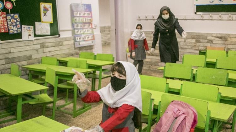 بازگشایی حضور مدارس؛ کلاس اولی ها و دومی ها از 15شهریور سر کلاس می فرایند