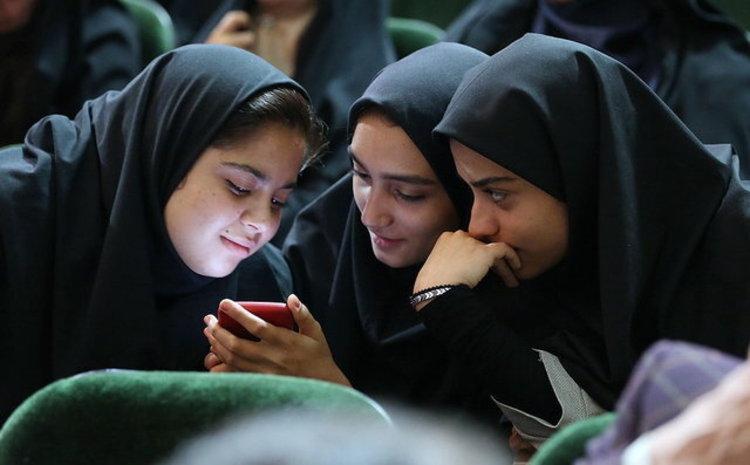 جملات نیش داری که دختران ایرانی زیاد می شنوند جملات نیش داری که دختران ایرانی زیاد می شنوند