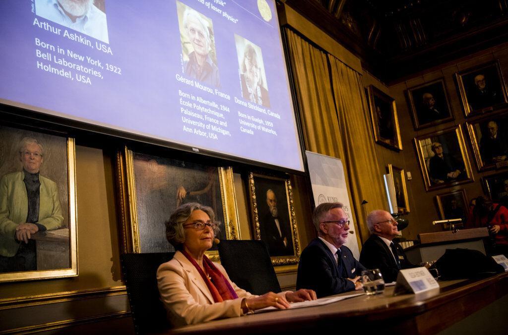خبرنگاران نوبل هفته منحصربفرد خود را تجربه کرد