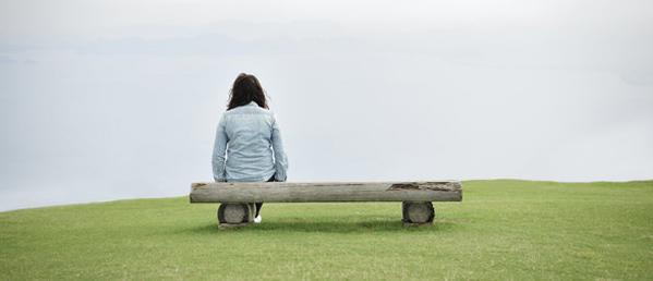 احساس تنهایی چیست؟ چگونه احساس تنهایی نکنیم؟