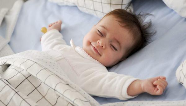 علت نخوابیدن نوزاد در شب چیست؟