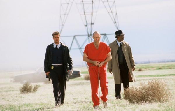 10 فیلم برتر درباره قاتل های زنجیره ای که باید ببینید