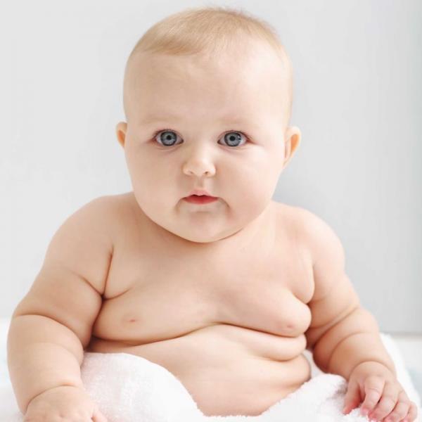 بهترین انواع غذا برای وزن گیری نوزاد
