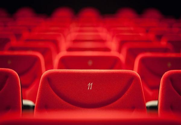 80 درصد مردم اصلاً سینما نمی فرایند ، حدود 15 درصد مردم فقط یک یا دوبار درسال فیلم می بینند! خبرنگاران