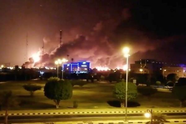 خبرنگاران عربستان حمله انصارالله به تأسیسات نفتی اش را خبرنگاران عربستان حمله انصارالله به تأسیسات نفتی اش را تأیید کرد