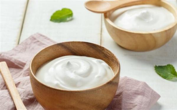 ماست با بدن ما چه می کند؟ ماست با بدن ما چه می کند؟