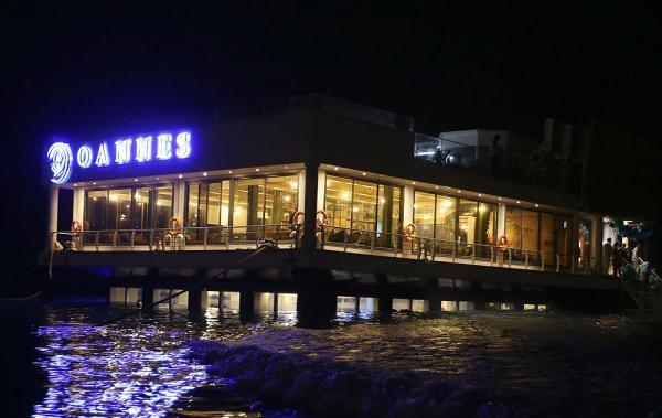 نخستین رستوران زیر آب خاورمیانه در جزیره کیش، یک وعده غذایی همراه با تماشای دنیای زیر آب خلیج فارس