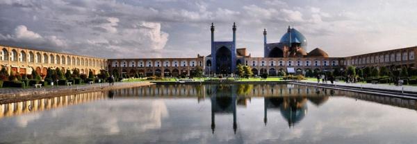 هشدار درباره تخریب حریم میدان نقش جهان هشدار درباره تخریب حریم میدان نقش دنیا