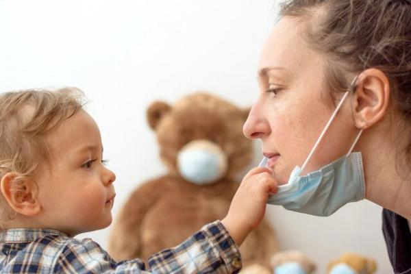 ماسک زدن و روش برقراری ارتباط با بچه ها