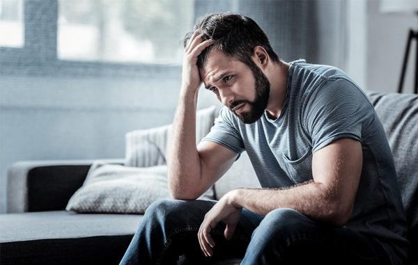 چگونه به کسی که از خودکشی صحبت می کند کمک کنیم؟ چگونه به کسی که از خودکشی صحبت می کند کمک کنیم؟